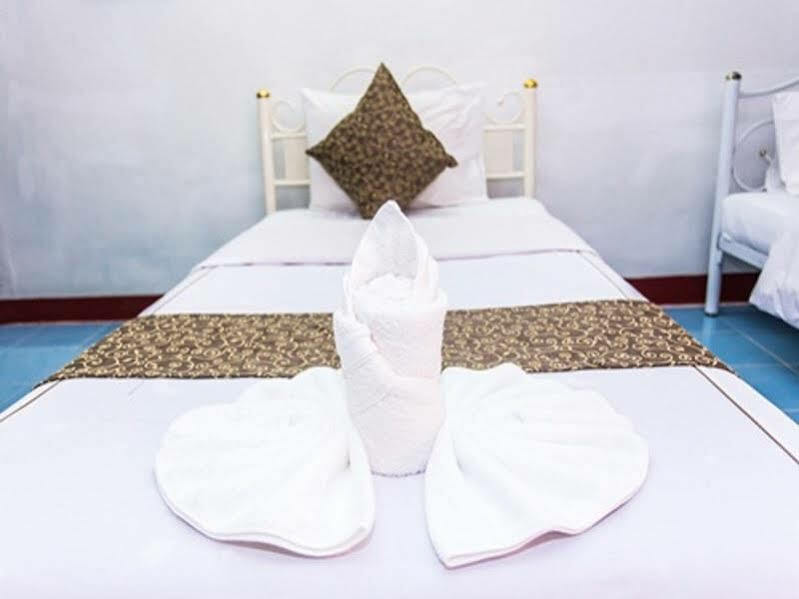 Yada Resort Suan Phueng Ngoại thất bức ảnh