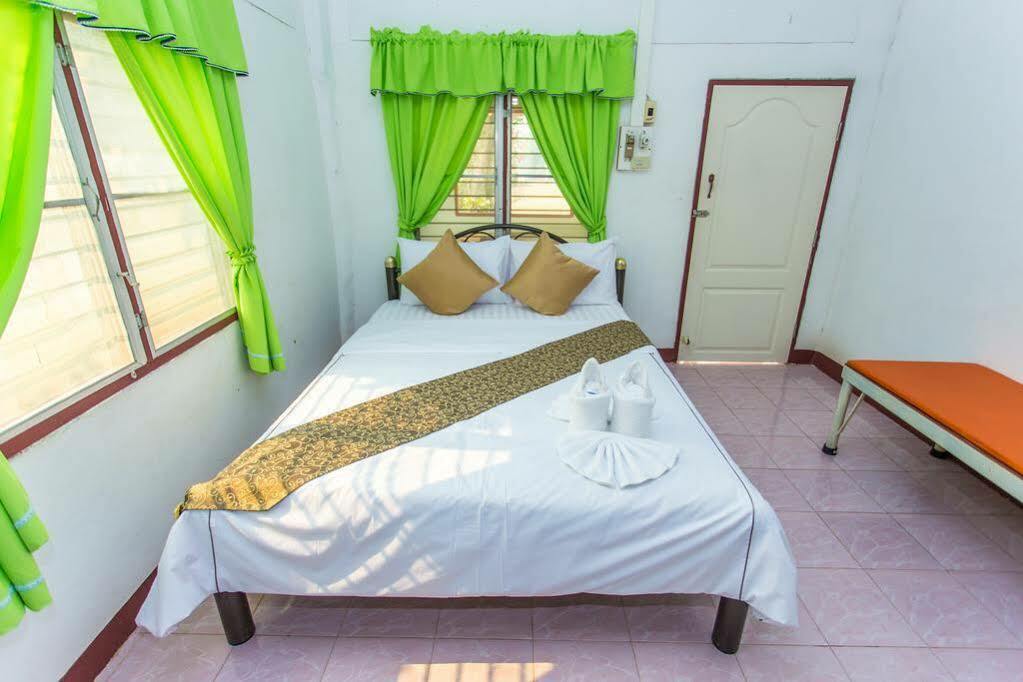 Yada Resort Suan Phueng Ngoại thất bức ảnh